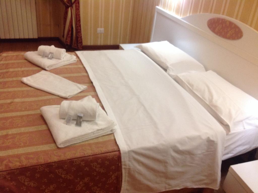 Hotel Rome Palace Pokoj fotografie